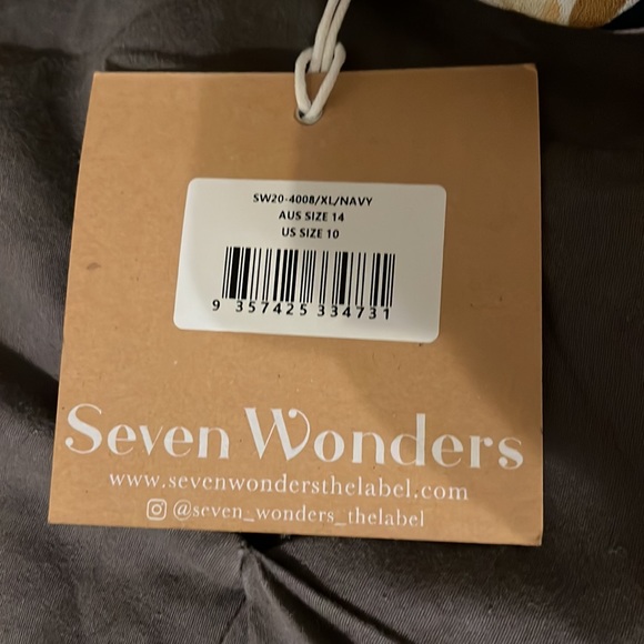 Beautiful piece skirt/off shoulder top, never worn. - Picture 5 of 7